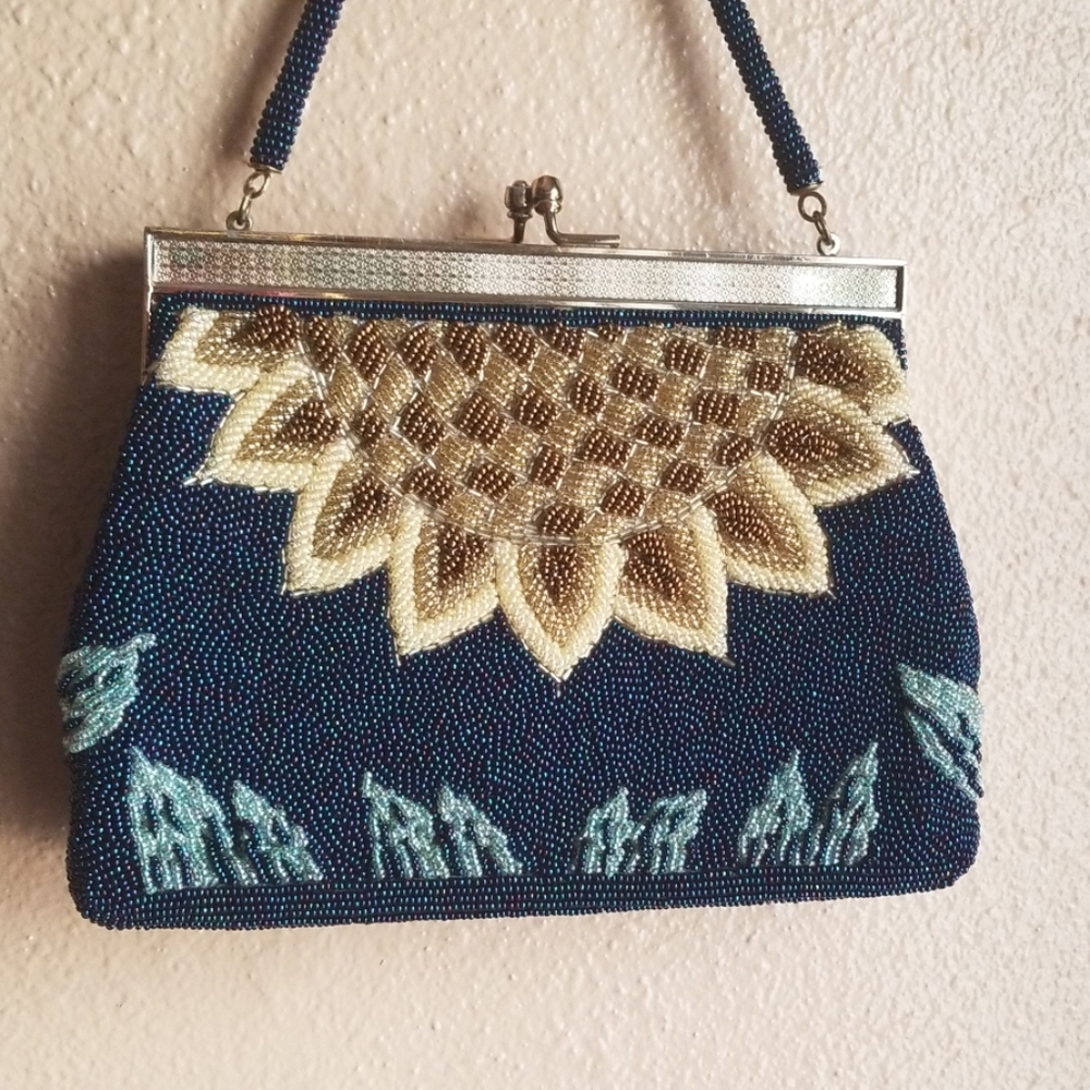 Vintage beaded purse - Picture 1 of 5